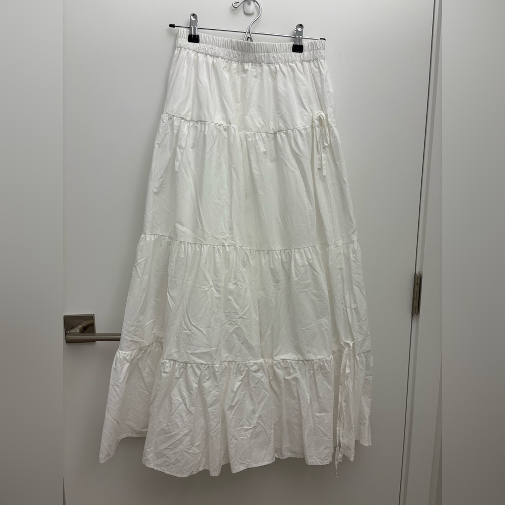 Chic White A-Line Skirt